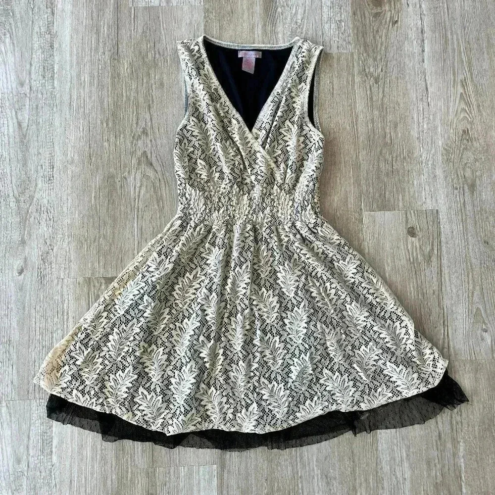 Womens Ultra Pink Cream and Black Lace Dress - S